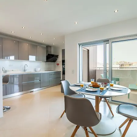 B61 - Galvao Apartment D In Lagos Lagos