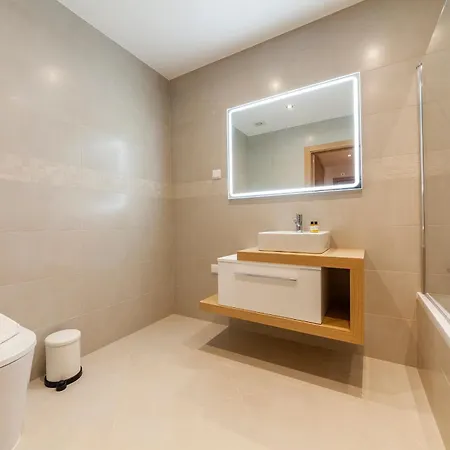 B61 - Galvao Apartment D In Lagos